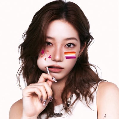 kwanieheart's profile picture. silly little svt fic writer on the internet, or at least trying to 𑣲 24 𑣲 ⚢ 𑣲 she/her 𑣲 rpf/rps 𑣲 yuriteen and booharem enthusiast