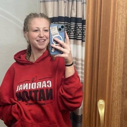 KateSarah324405's profile picture. 