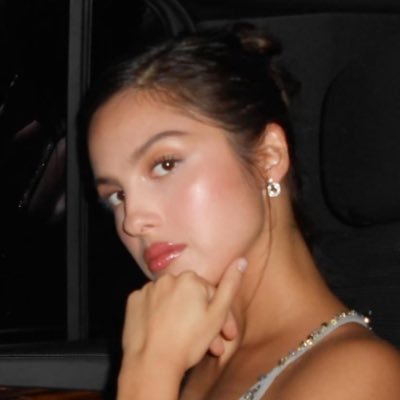 happierIivs's profile picture. diamonds good for my appetite.