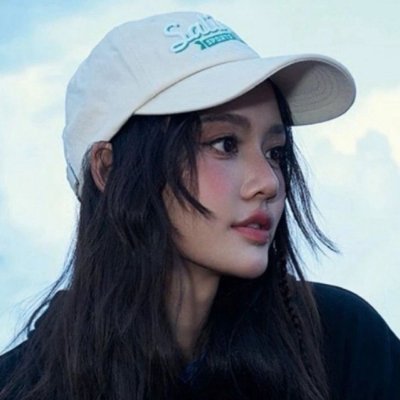 folkgalaxys's profile picture. showgirl