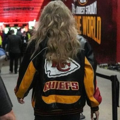sohighschool87_'s profile picture. 20 he/him | Ferrari 🏎️ | chiefs | swiftie 🫶🏼 | carpenter 💋| friends 💛 | LGBTQ+ ALLY | #RollTide |