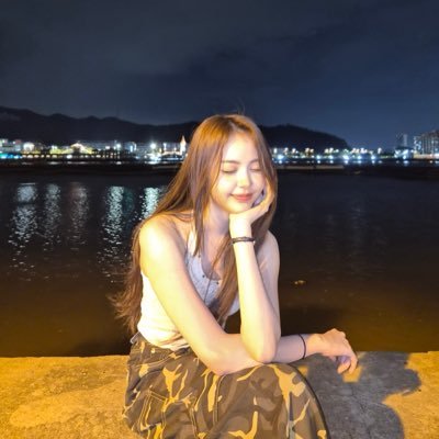 carmynich's profile picture. -`♡´- 🌴 coming to love @Hearts2Hearts #카르멘