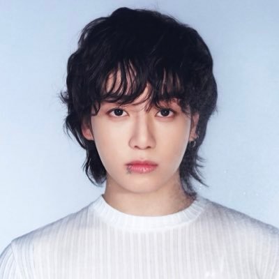 jeoneyes's profile picture. 