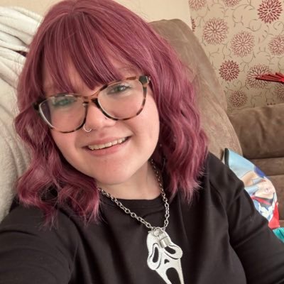 lunar_prentiss's profile picture. 21 • Multifandom •  ♿️•🩷💜💙• she/they • met dom x3 • TN x 4 • no 1 buckravi shipper • under 16 dni