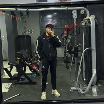ahmedesfahmy's profile picture. E-Marketer~Trader~Dentist~Soloist♪
                  زاهداً فيما سيأتى، ناسياً ما قد مضى.