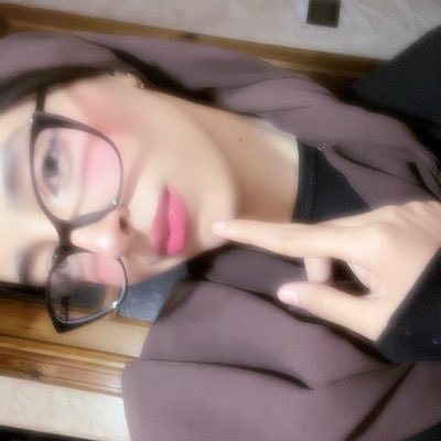 mimizuina's profile picture. No bio… just an alternate timeline glitching through your screen