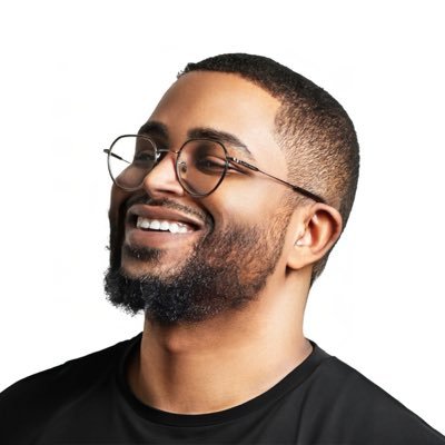 marcopfortes's profile picture. 2025 Award-winning Product Designer, 3x Finalist, Brand Designer (Worked with Fifa, F1, Qatar Airways)