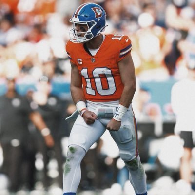 MilehighEJ's profile picture. ✝️🇵🇷 #milehighbasketball #LGM #Broncoscountry #FCBarcelona #GoAvsGo #GatorNation