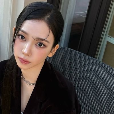 ykarinaae's profile picture. She’s got that “who’s next?” aura, the kind that flips the stage with just one glance. Born to slay, raised by rhythm.
