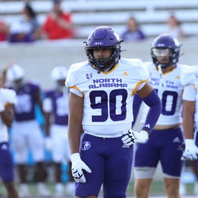 zacchaeus_3's profile picture. 6’3 | 250 | EDGE RUSHER IN THE PORTAL  224-321-8543