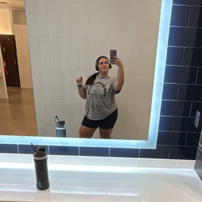 faybrownxo's profile picture. 🐾 •2A• BillsMafia •