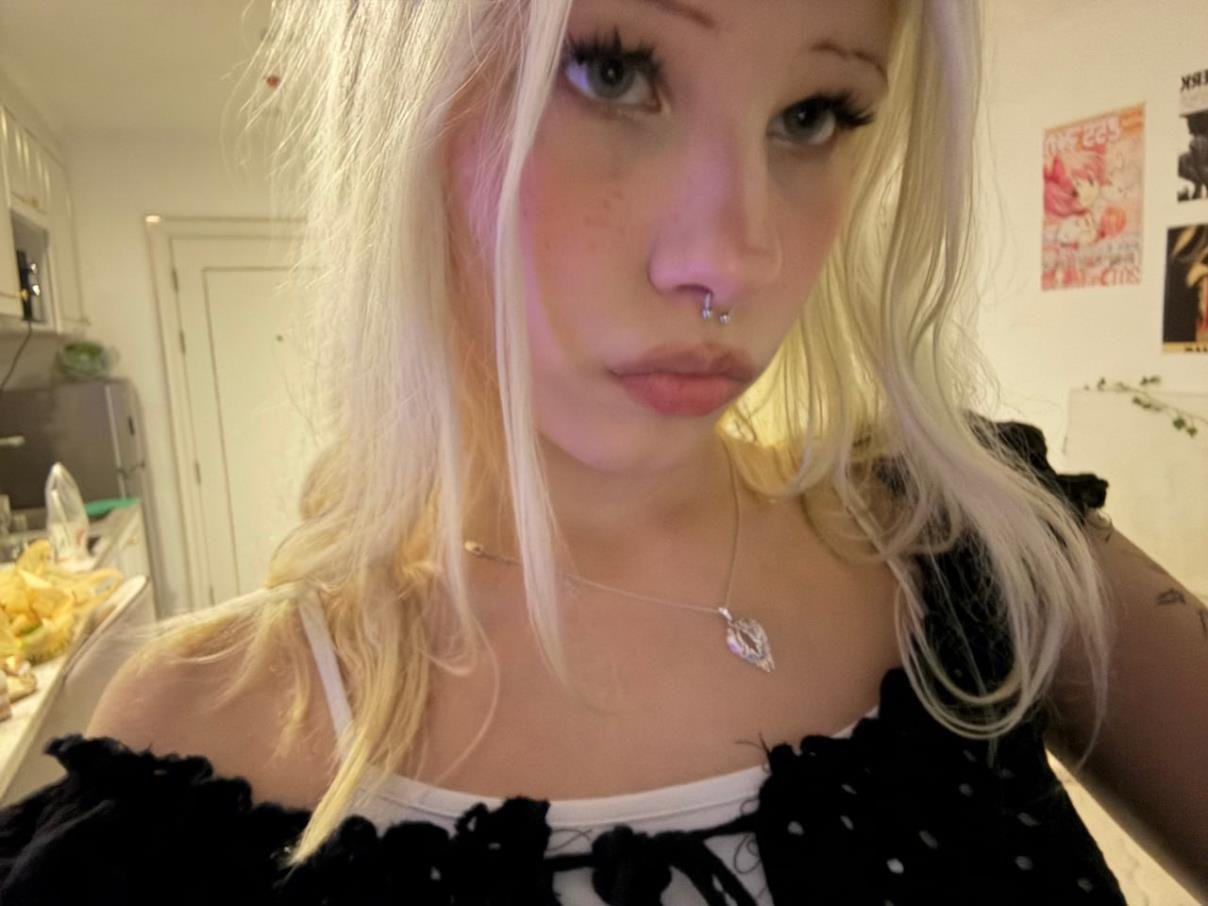 aiyana44489's profile picture. follow me back, its my new acc