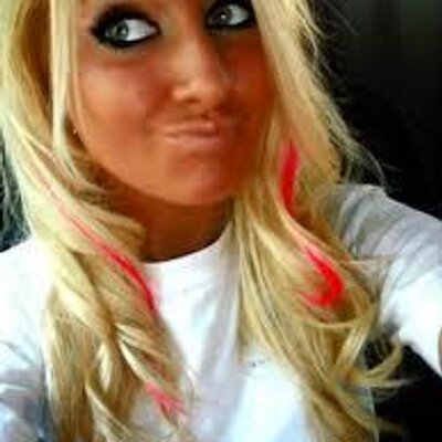 Annoying Blonde On Twitter 20thingsilove Chris Brown Justin