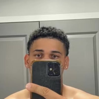 BIGBANKLEE28's profile picture. 