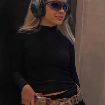 ElisiManitok's profile picture. I turn sketches into sparkling reality 💍 | Lover of details, light & craftsmanship | Jewelry as wearable art