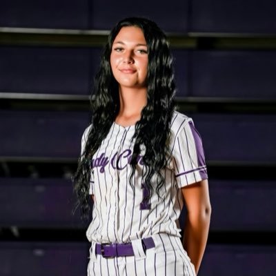 KelseyV2027's profile picture. RHP/SS 🥎 Jasper Co HS C/O 2027 🎓 1st & 2nd Team All Region 2024  2nd Team All Region 2023 💙 EC Bullets Greene 🧡 kelseyvining2027@yahoo.com