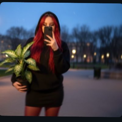 Zezeesu's profile picture. günlük. //