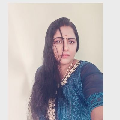 Meenu_off123's profile picture. நீதிக்கு தலைவணங்கு🙏உலகில் அனைத்தும் கர்மா படியே நடக்கும் நீ செய்யும் செயலே🔥🔥🥰உன் நிலமையை தீர்மானிக்கும் உலகில் தலைசிறந்தது தாய்மை 🙏NGO வொர்கிங்..🎧இசை🎵🎶