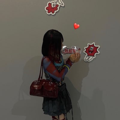 milxzoq's profile picture. 👽🐺🤍/07