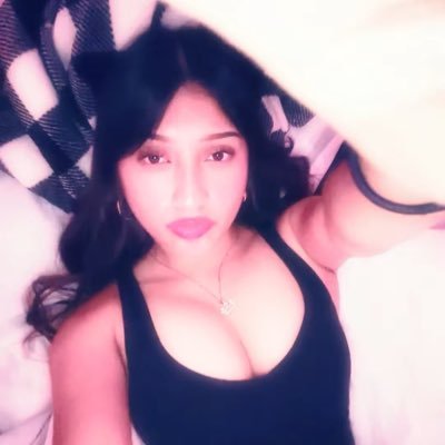 yourrfavvlatina's profile picture. 