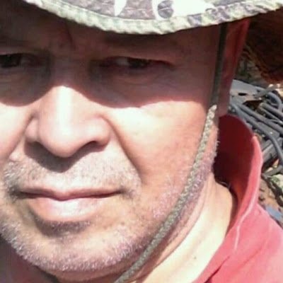 Robertoles71205's profile picture. 