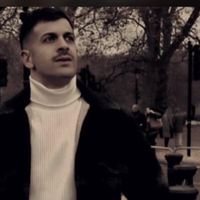 alkood2030's profile picture. أسعد مكتئب ، واكبر اجتماعي منعزل ، أذكى متغابي ، وأعقد شخص محبوب ..