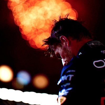 pritiyou's profile picture. 21 | girl who cannot give a fuck but will still make a big deal out of everything. call me priti ❀˖°ꫂ ၴႅၴ