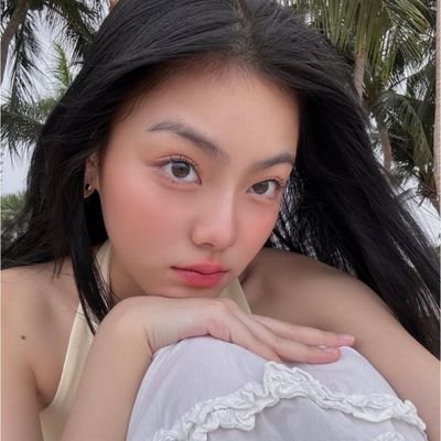arhoungpamily's profile picture. 