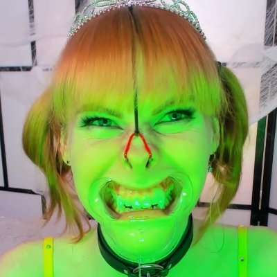 LiannaLawson's profile picture. (18+) It's so Ogre!