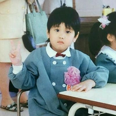 bins1242's profile picture. 23 | i like movies, the lakers, the dodgers, architecture, and manga | 奥利给 | 11 cl