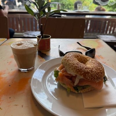 GlockyMog's profile picture. Research @ MIT