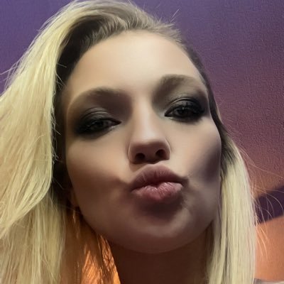 bellegrove812's profile picture. More kiss