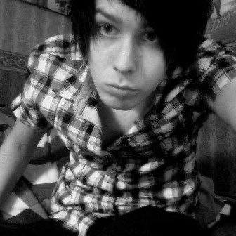 clippedbitch's profile picture. life is short but i’m shorter