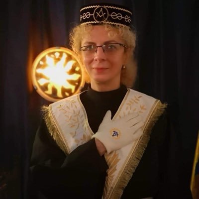 BellaJ16017's profile picture. 