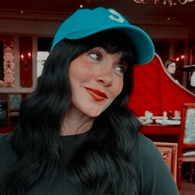 thxfalsegod's profile picture. 