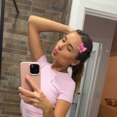 VeriVVe's profile picture. 21 🫧 Lifestyle & Crypto & Cars ||| You can try 😉