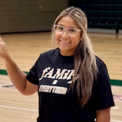 LenaGonzales08's profile picture. 🥎Athletic Mercado Herrera 🎓CLASS OF 2027                                                              📚LCHS