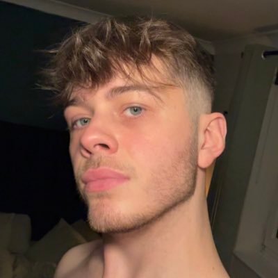 jaybtwink's profile picture. 22 | 6ft 3 British Twink 🇬🇧 | Vers Top 👀 | Girthy 🍆 | DM for Collabs 😈 | 25% OFF NO PPV 🌶️🔥 https://t.co/fkAyaXdIJJ 👈🏻