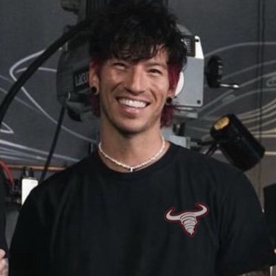 twistlerjosh's profile picture. Tornado Wrangler 🤠 | Twitch streamer, live-chasing storms | Signed by Vessel Weather Network | If you feel it, chase it! | @twistlertyler