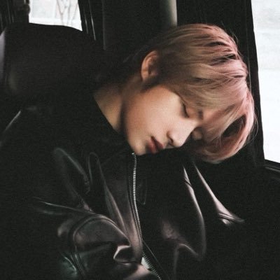 loonauul's profile picture. twenty one pilots