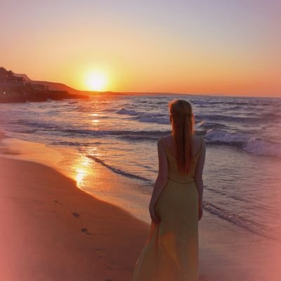 _Iva_arts's profile picture. Combined my two passions - figure skating and drawing😊