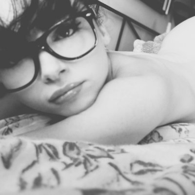 saskya_x's profile picture. dorky baddie probably overthinking it 💭

all my sweetness below 😌