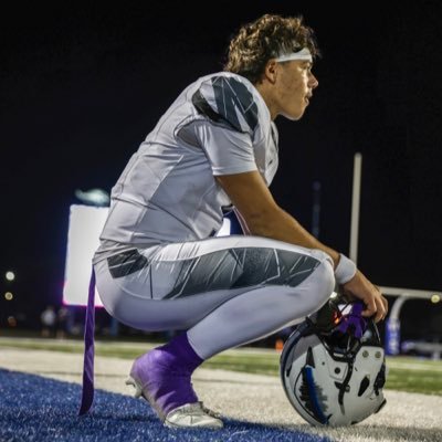 hayescloutier's profile picture. 3 🌟 Hayes Cloutier Quarterback at North Crowley Class of 2027 6.1 ft 201lbs, 3.9 GPA phone number: +1 (949) 755-3806