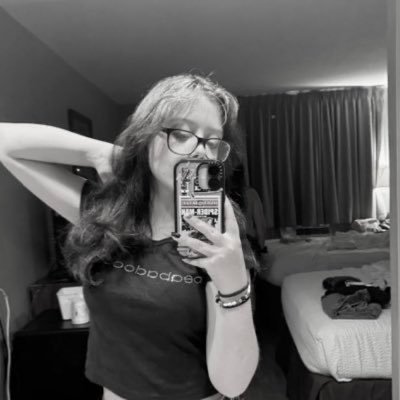 frmthestarrs's profile picture. emo girl who fucks w one direction.