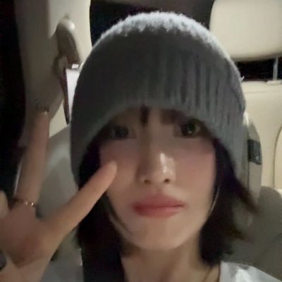 hiraipride's profile picture. twiceholic