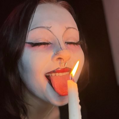 bigbootyvioletx's profile picture. ur big ass goth gf ༻♱༉‧₊˚. $5 dm fee https://t.co/DBJyXfqFiz |NO SNAP NO FT NO MEETS| dm me for my menu 🕷️| any pronouns |