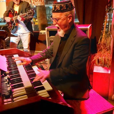 BenebigMichel's profile picture. Seul organiste de Jazz & compositeur Néo-Calédonien