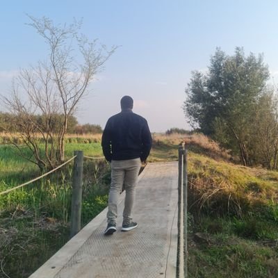 Sabhuku_'s profile picture. | Arsenal | Lakers  |  Just have fun | everything #ZimHipHop  |  graphic designer for @graphics_sleek | Movies | Basketball | outta Kwekwe