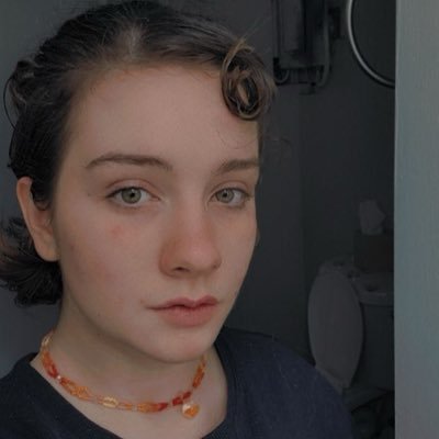 MrBitchesX's profile picture. do NOT talk to me if you’re not looking for foot content ❤️