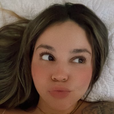 DaniellaEspinal's profile picture. más de lo que ves.